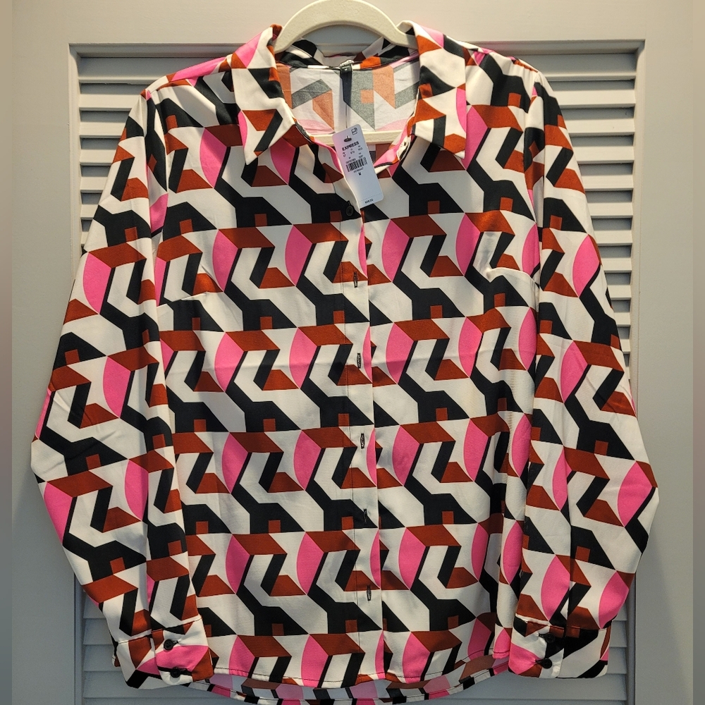 NWT Geometric Patterned Blouse